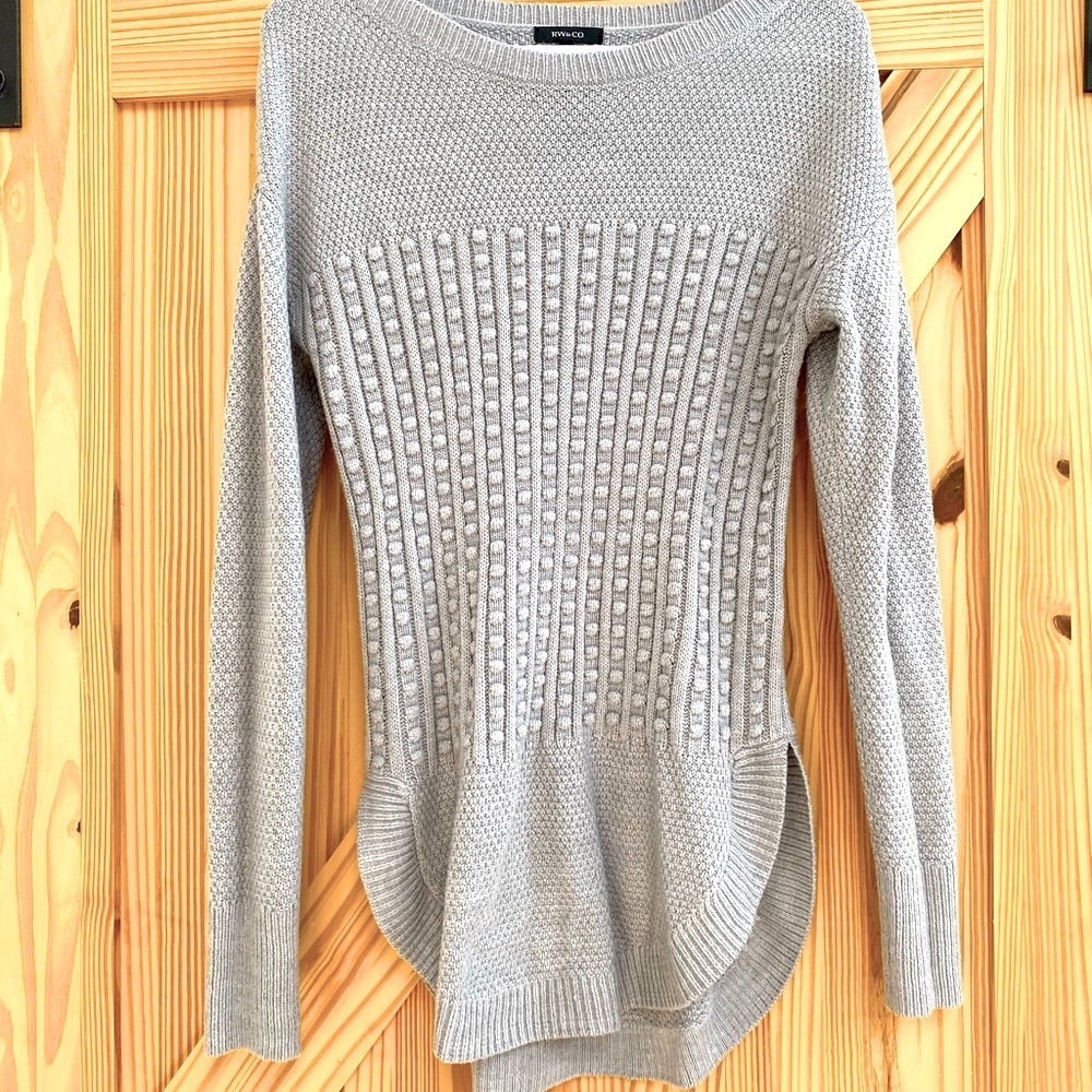 Adorable sweater perfect for the office or a cozy night in.